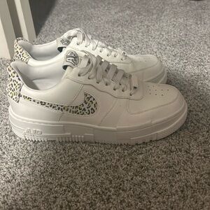 white nike air forces